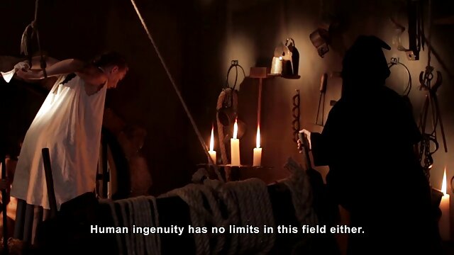 Busty SỮA. Lisa lấp lánh phong cách doggy hoat hinh xxx 3d trong những bồn tắm