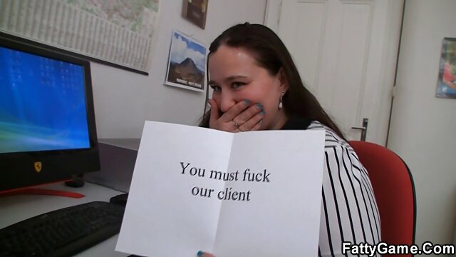 gà romanian phim xxx ngực to sexy