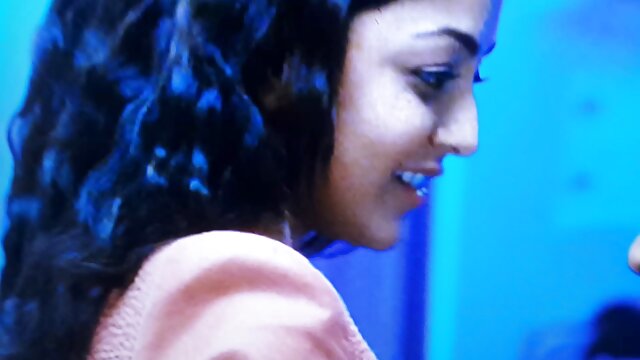 THAM clip hoang thuy linh xxx GIA BẰNG CHUỐI TRÊN WEBCAM